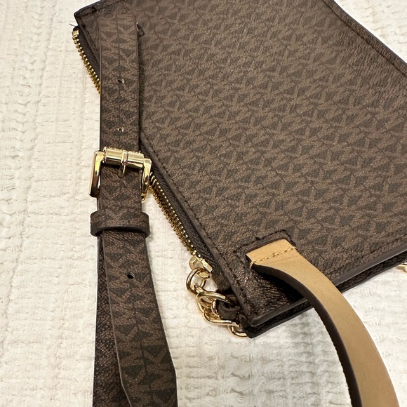 Michael Kors belt bag - Picture 5 of 6